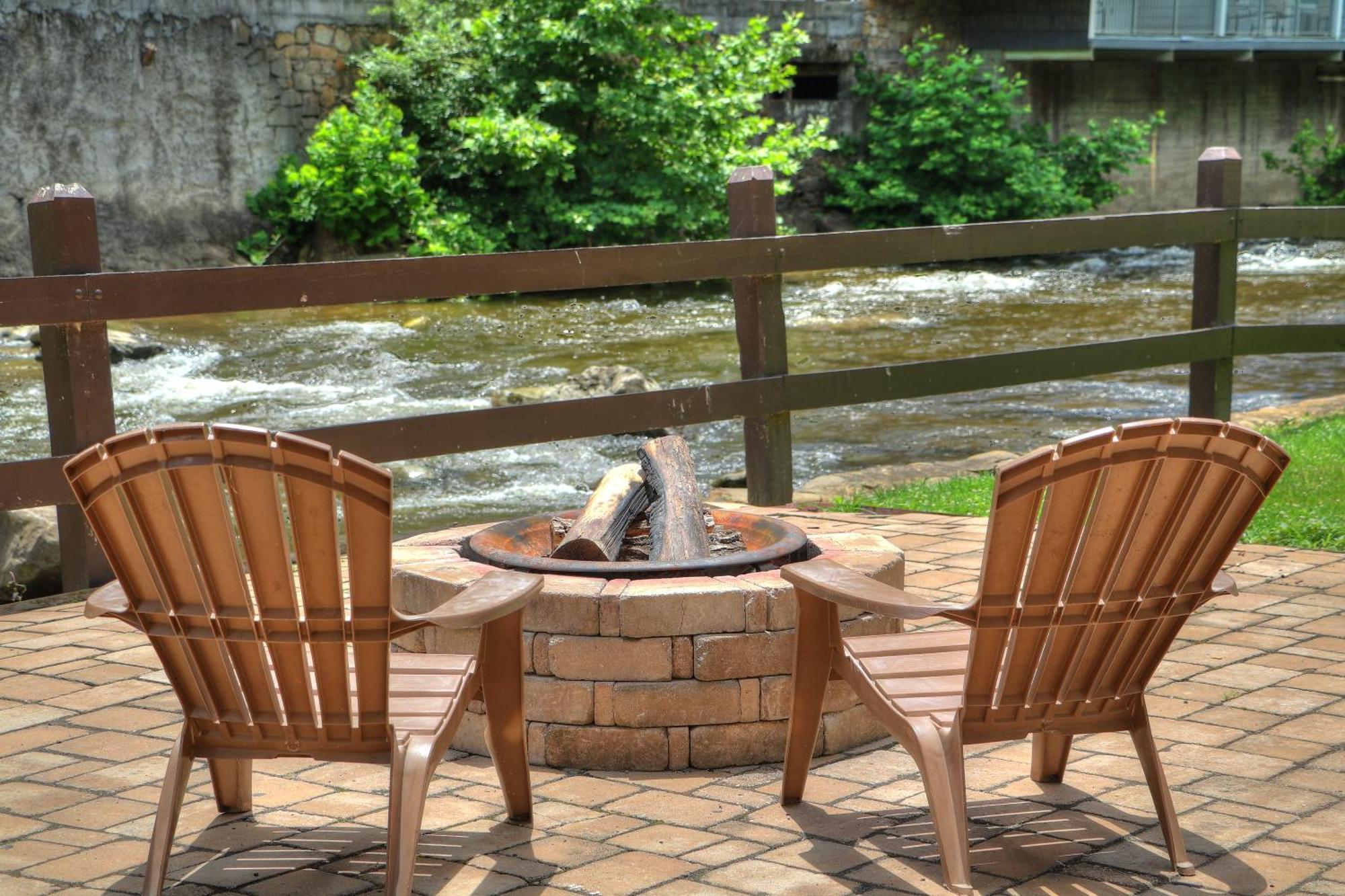 Gatlinburg River Inn Ngoại thất bức ảnh